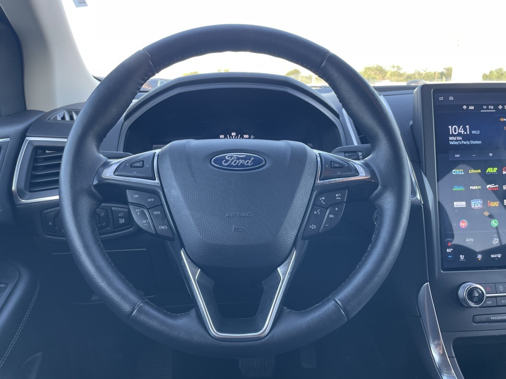 2024 Ford Edge Titanium photo 8