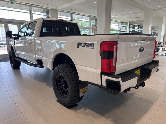 2025 Ford F-350 photo 5