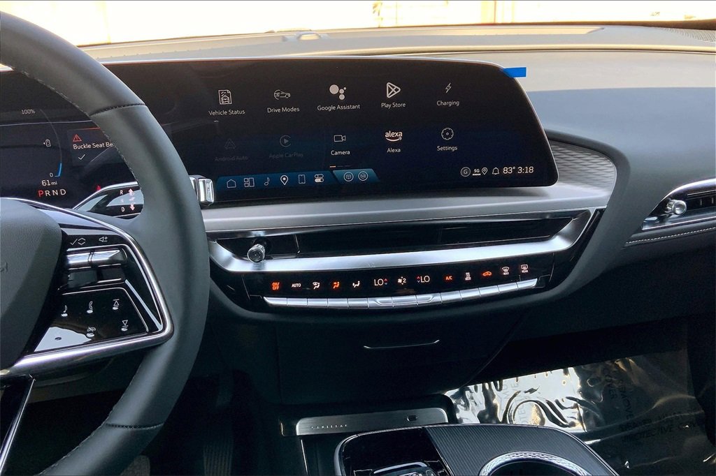 2025 Cadillac Lyriq Luxury photo 8