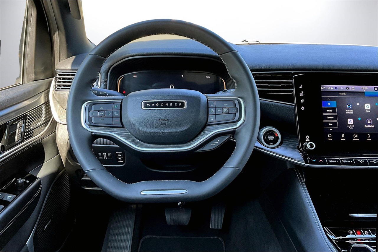 2024 Jeep Wagoneer L Series II photo 10