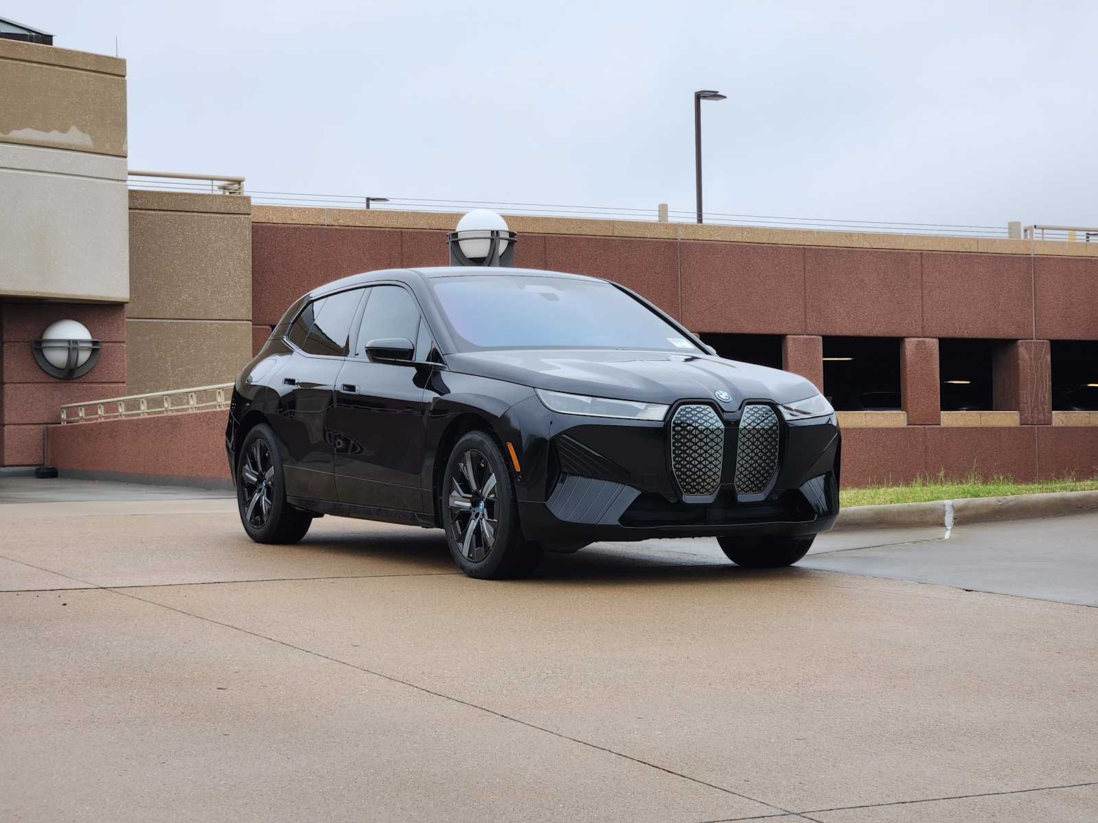 Used 2024 BMW iX Base with VIN WB523CF08RCN63331 for sale in Plano, TX