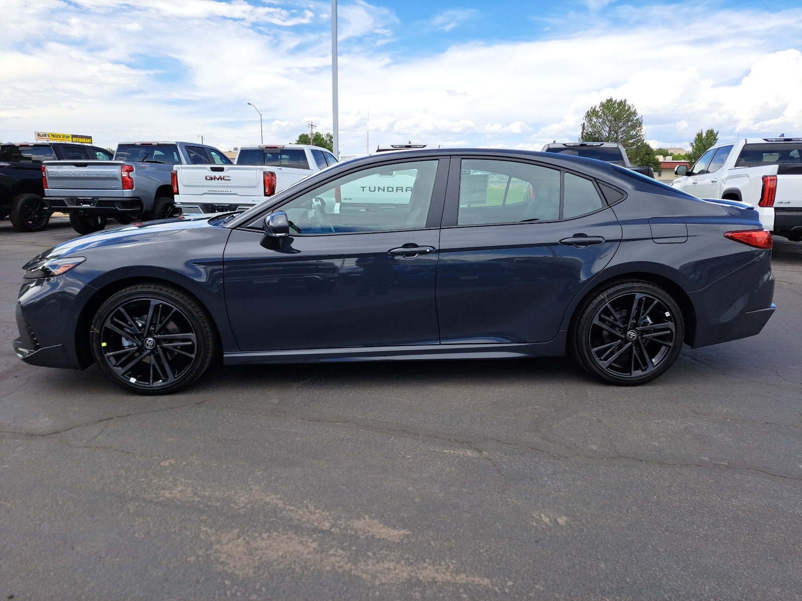 2025 Toyota Camry XSE photo 7