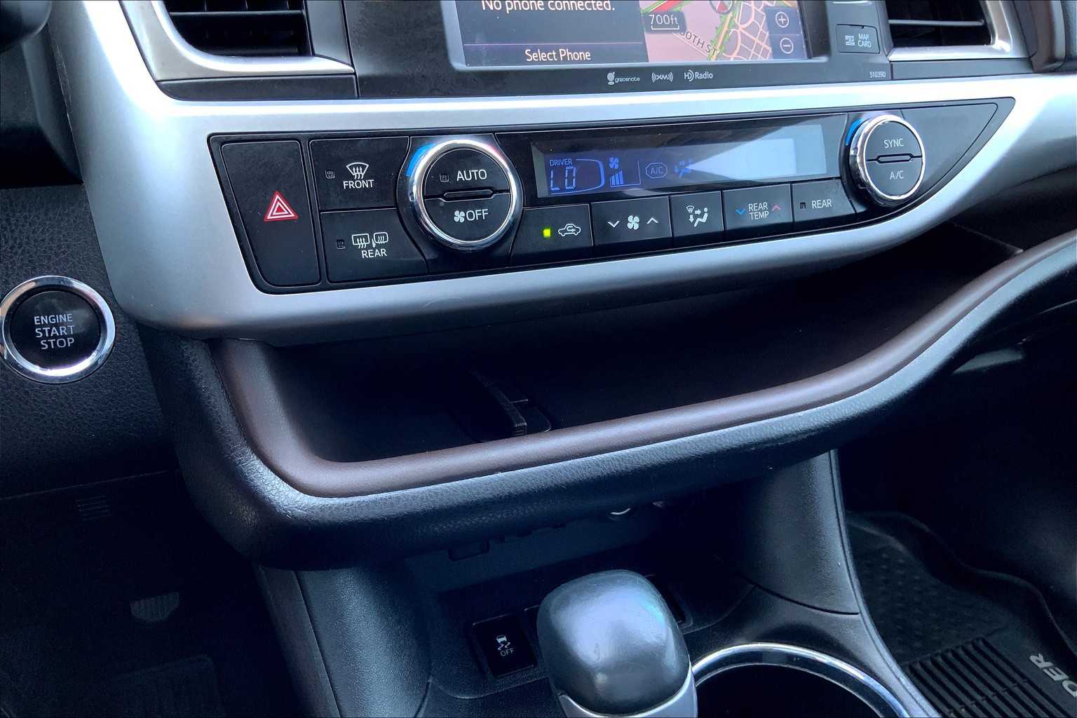 2019 Toyota Highlander XLE photo 33
