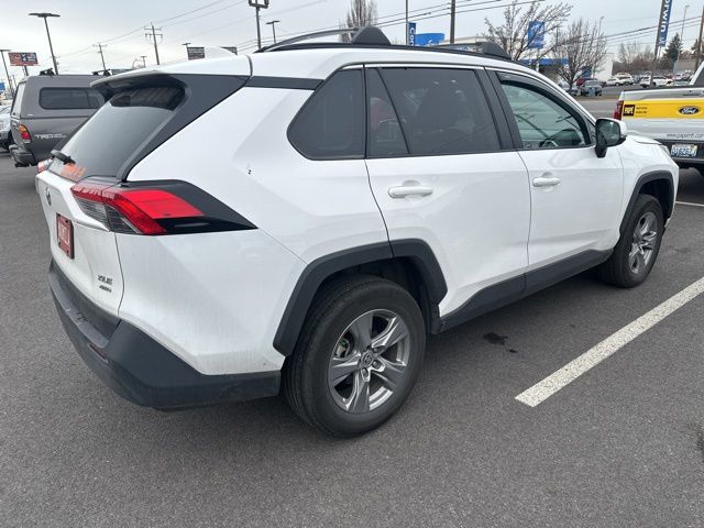 2024 Toyota RAV4 XLE photo 2