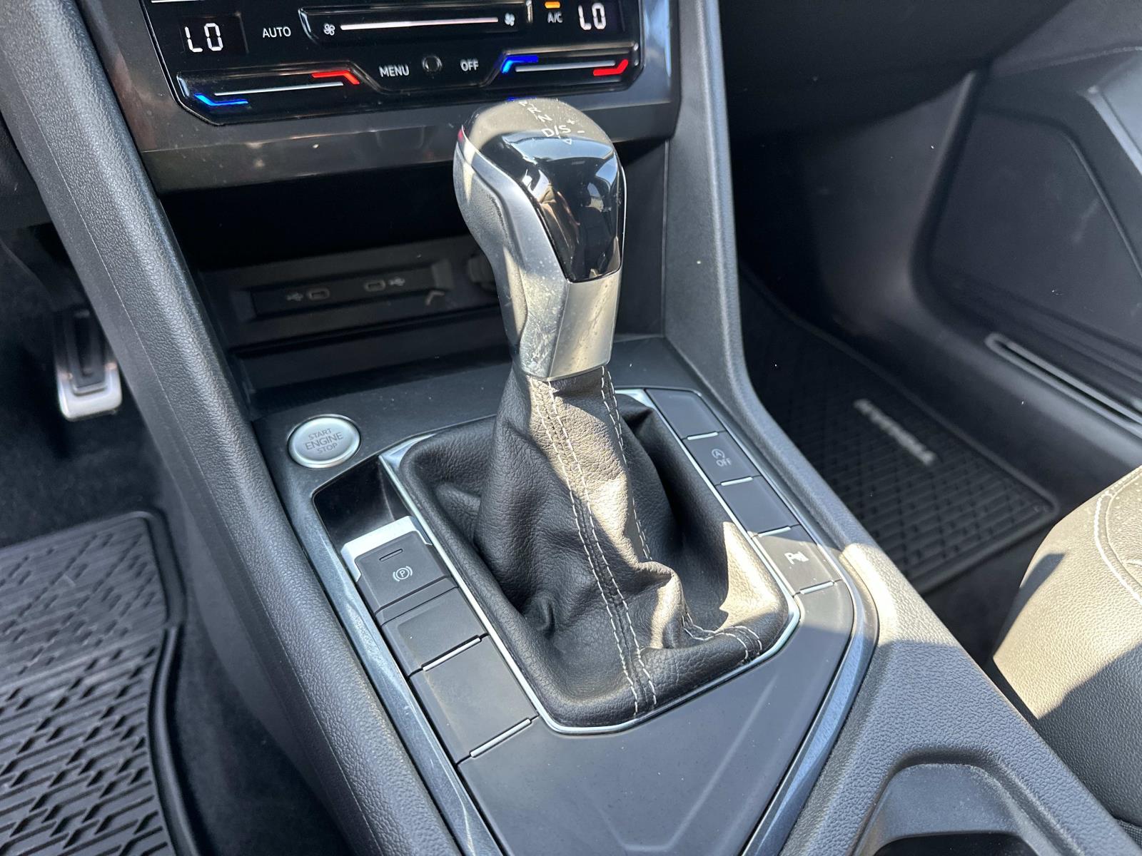 2022 Volkswagen Tiguan SE R-Line Black photo 11