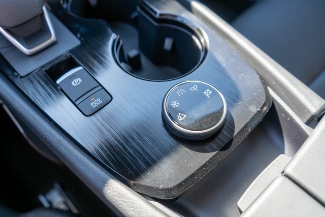 2026 Nissan Rogue SV photo 22