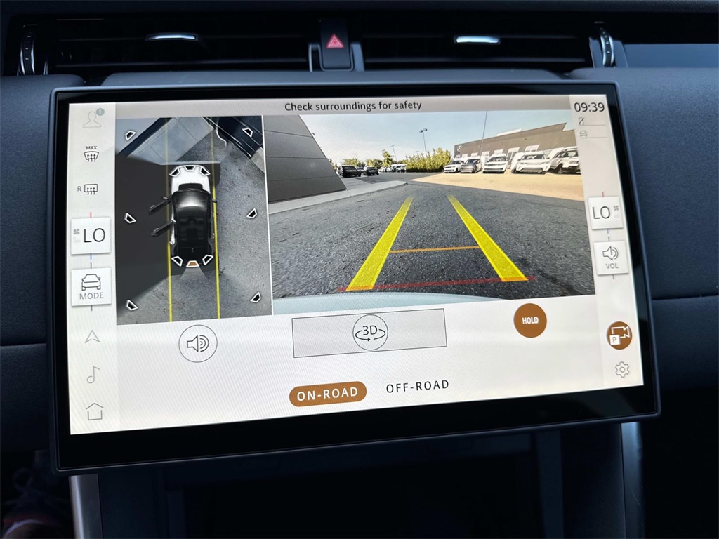 2025 Land Rover Discovery Sport S photo 23