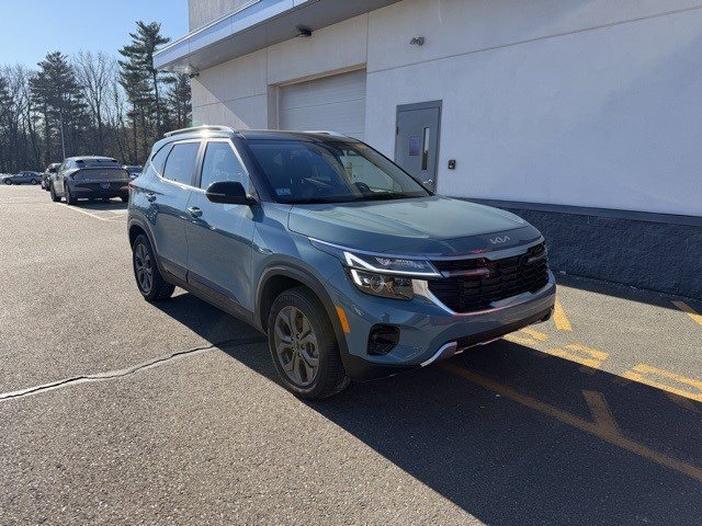 2024 Kia Seltos S's photo