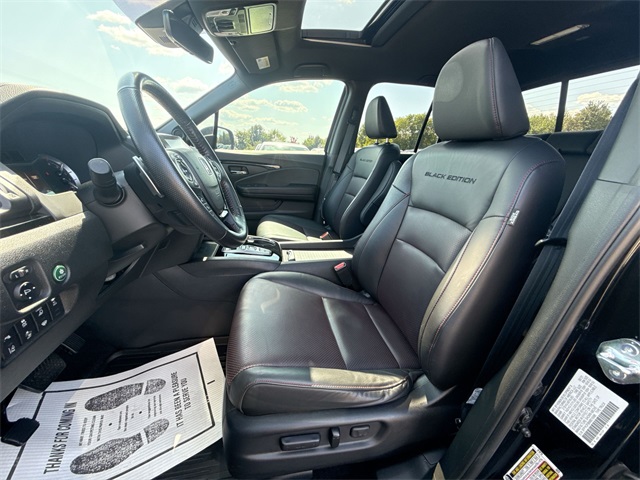 2021 Honda Ridgeline Black Edition photo 16