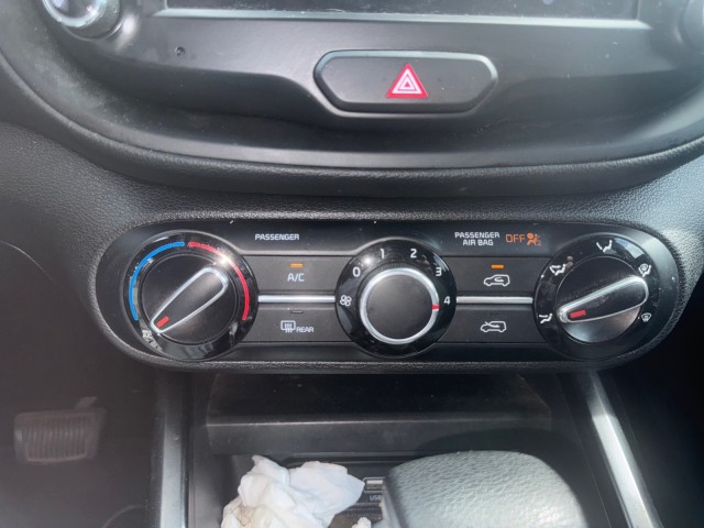 Used 2022 GRAVITY GR Kia LX image 25