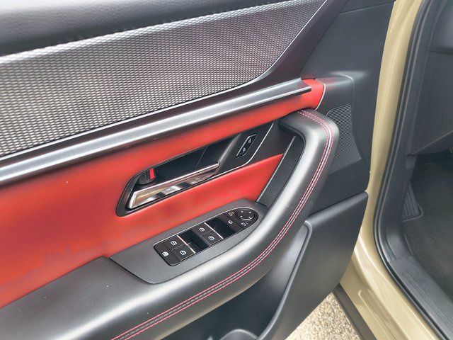 2025 Mazda CX-70 Premium Plus photo 3