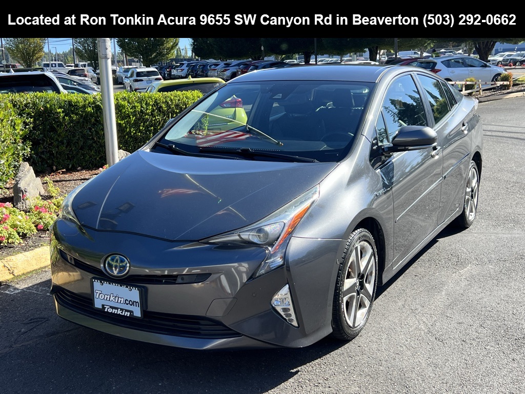 2017 Toyota Prius Four Touring photo 4