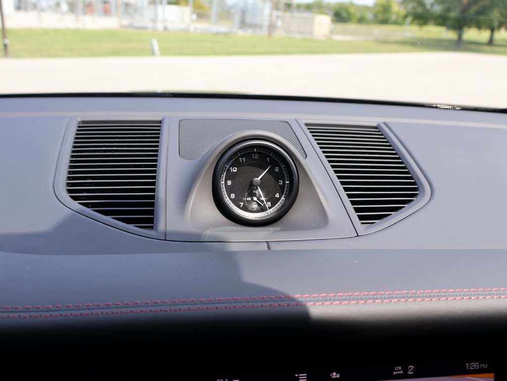 2024 Porsche Macan S photo 14