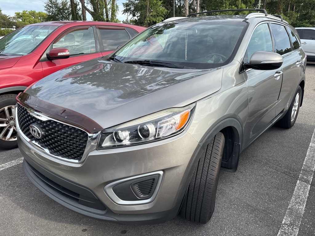 2016 Kia Sorento LX photo 2