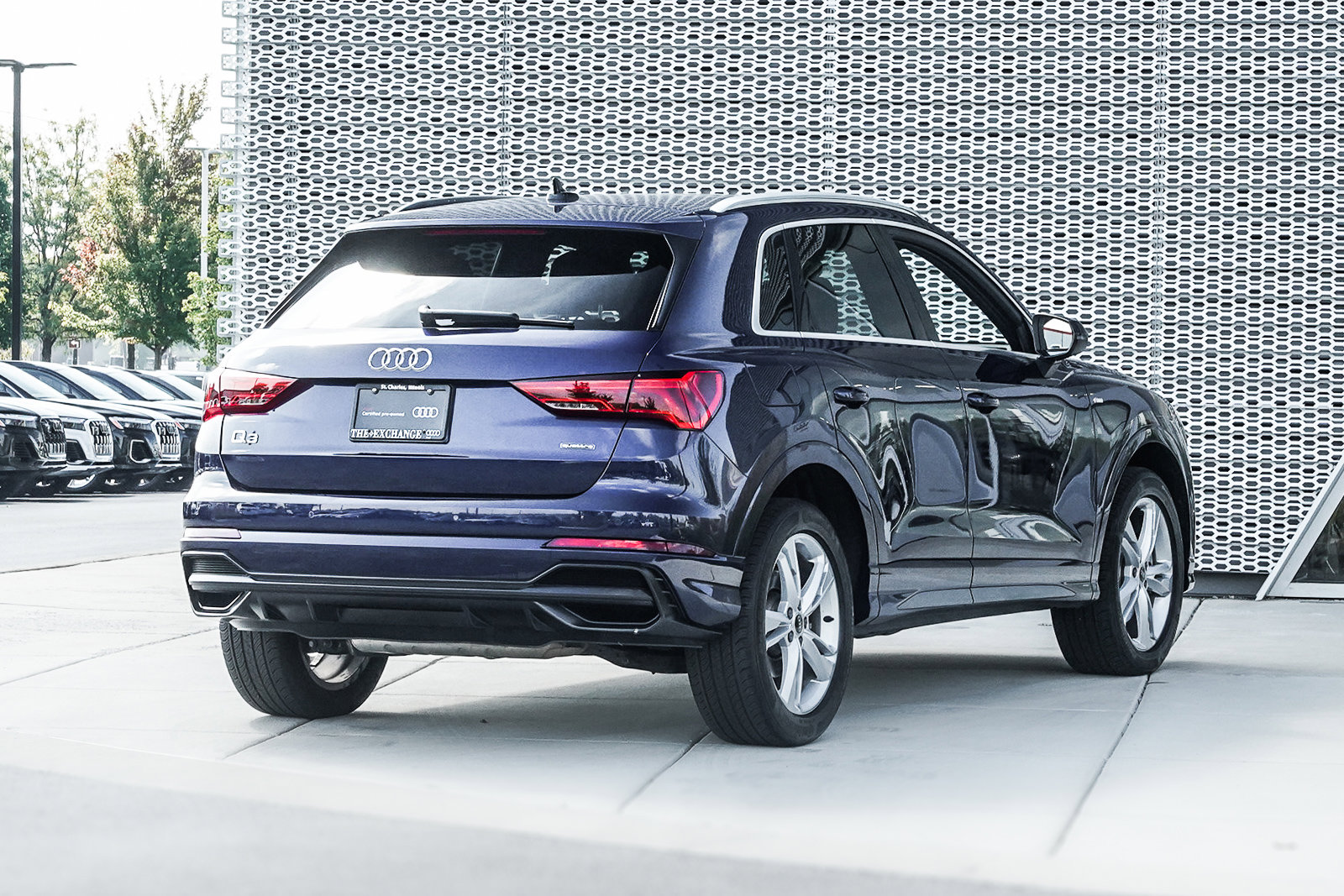 2022 Audi Q3 S line Premium photo 3