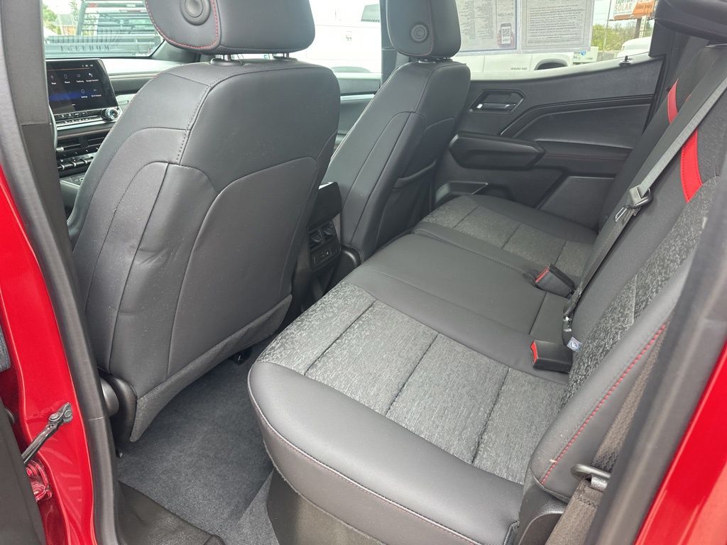 2023 Chevrolet Colorado Z71 photo 10