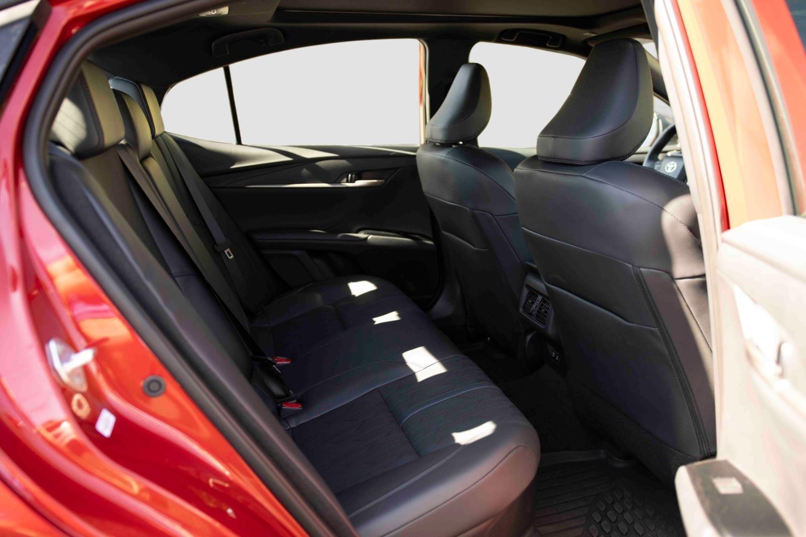 2025 Toyota Camry LE photo 14