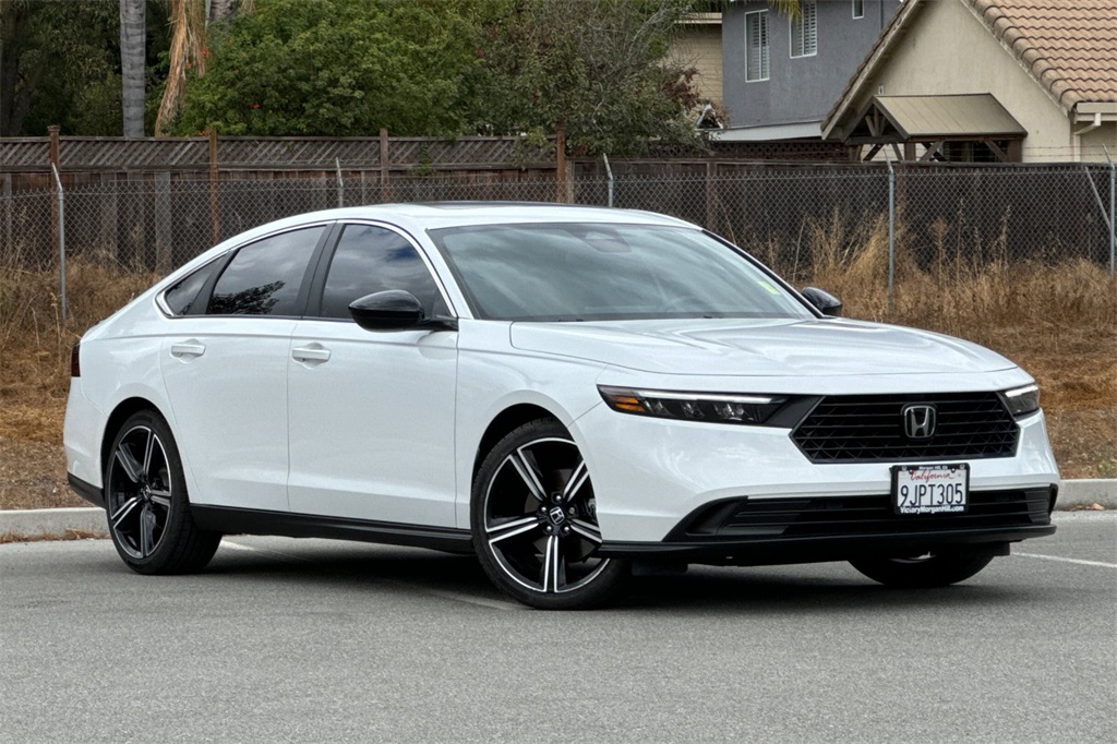 2023 Honda Accord Hybrid Sport photo 2