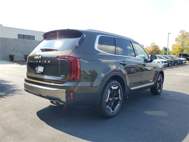 2025 Kia Telluride S photo 3
