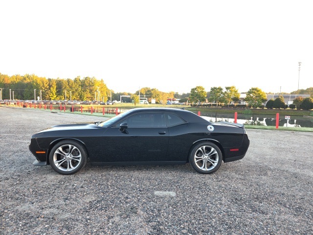 2020 Dodge Challenger GT photo 2