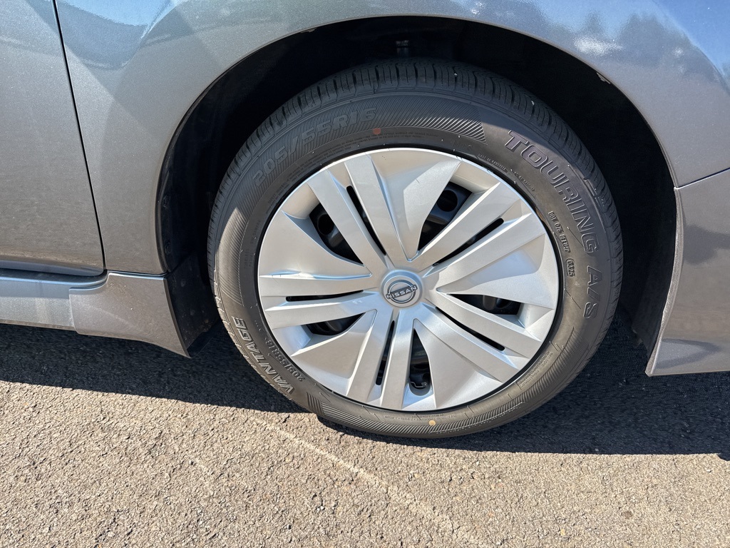 2024 Nissan Leaf S photo 24