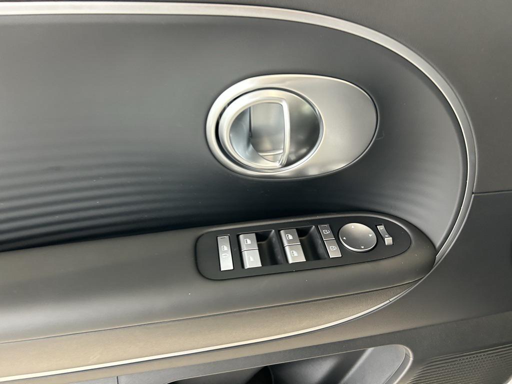 2026 Hyundai Ioniq photo 9