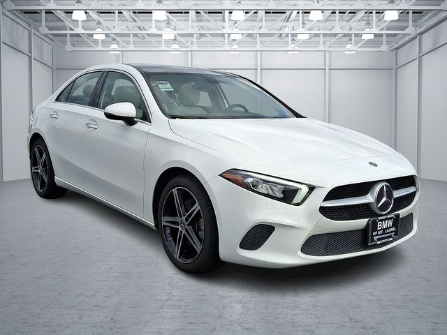 2020 Mercedes Benz A 220 4MATIC photo 3