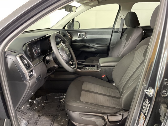 2022 Kia Sorento LX photo 12