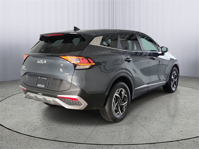 2024 Kia Sportage LX photo 2