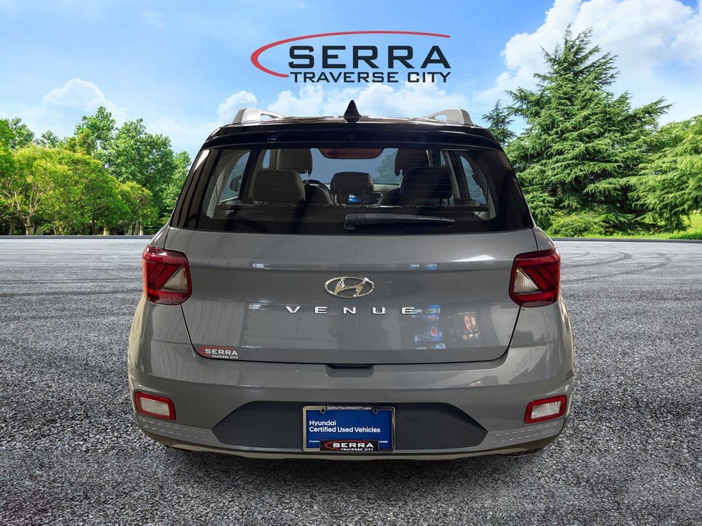 2022 Hyundai Venue SEL Limited photo 4
