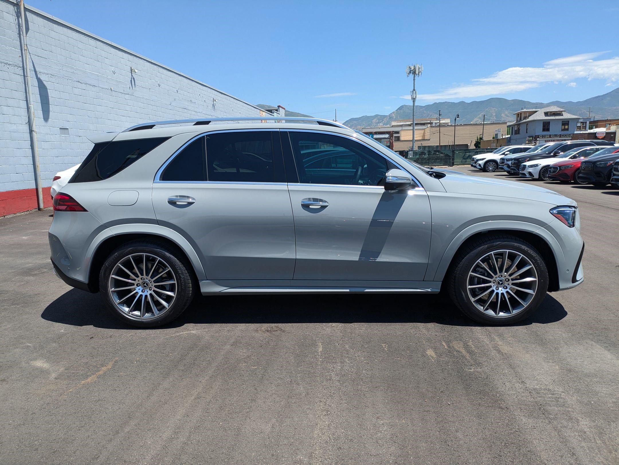 2024 Mercedes Benz GLE 580 4MATIC photo 2