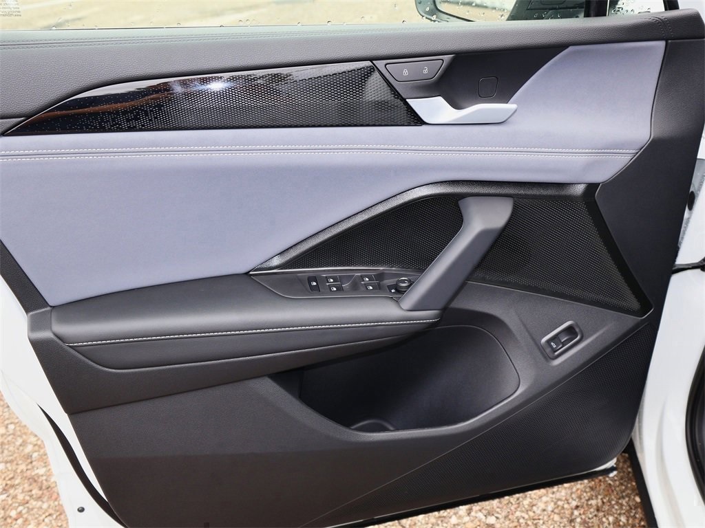 2025 Volkswagen Tiguan SE R-Line Black photo 14