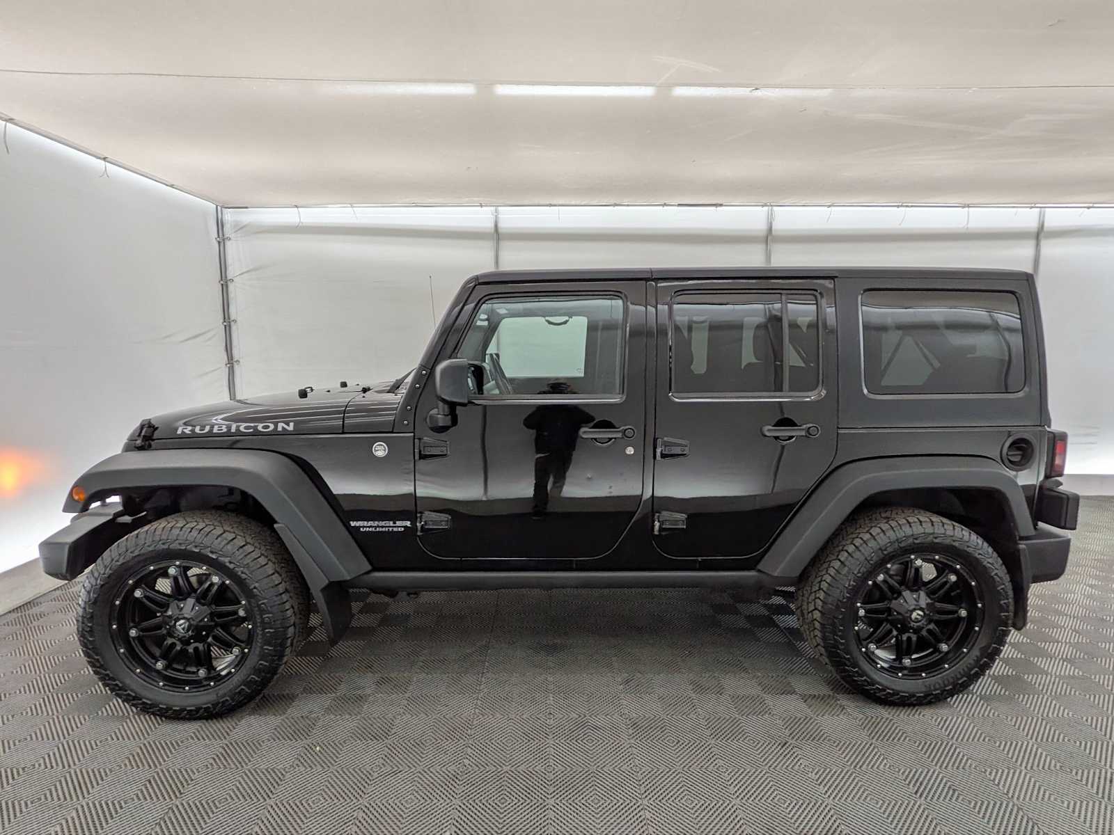 2015 Jeep Wrangler Unlimited Rubicon photo 3
