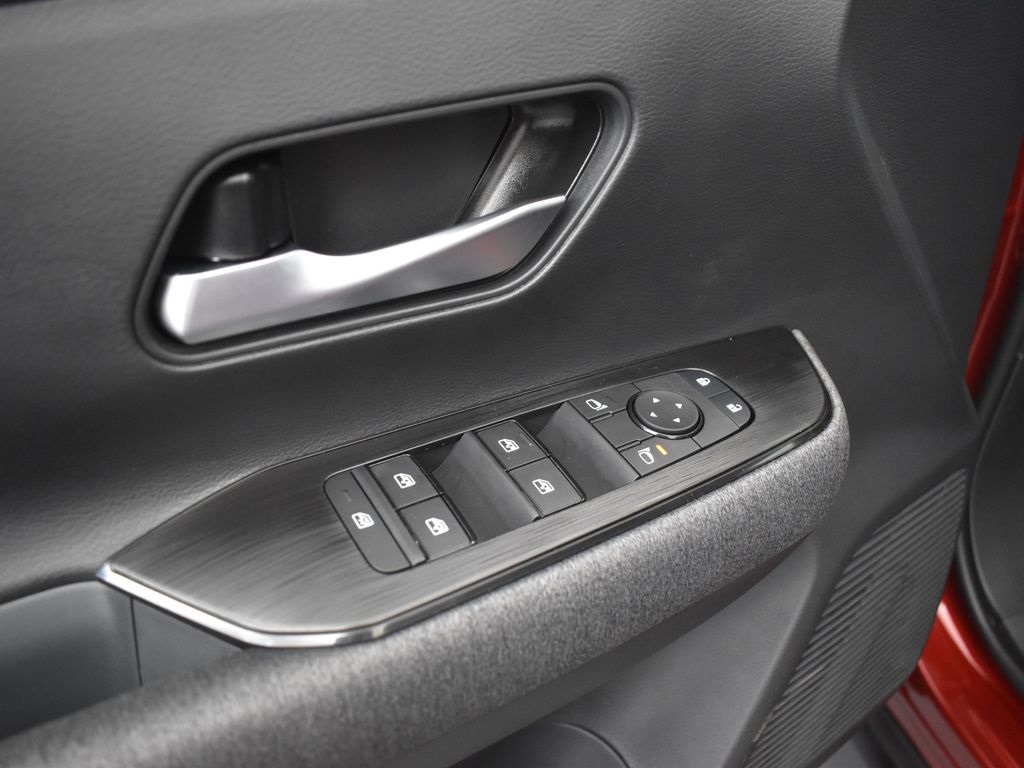 2026 Nissan Kicks SV photo 24