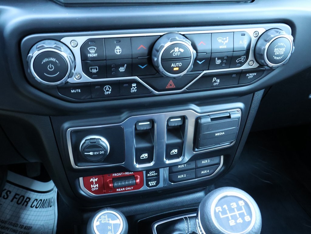 2023 Jeep Wrangler Rubicon photo 26