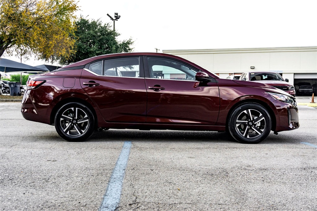 2025 Nissan Sentra SV photo 4