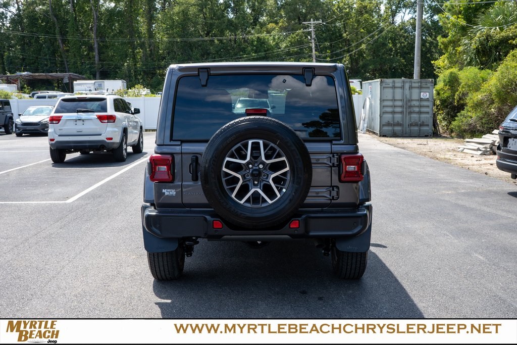 2025 Jeep Wrangler Sahara photo 5