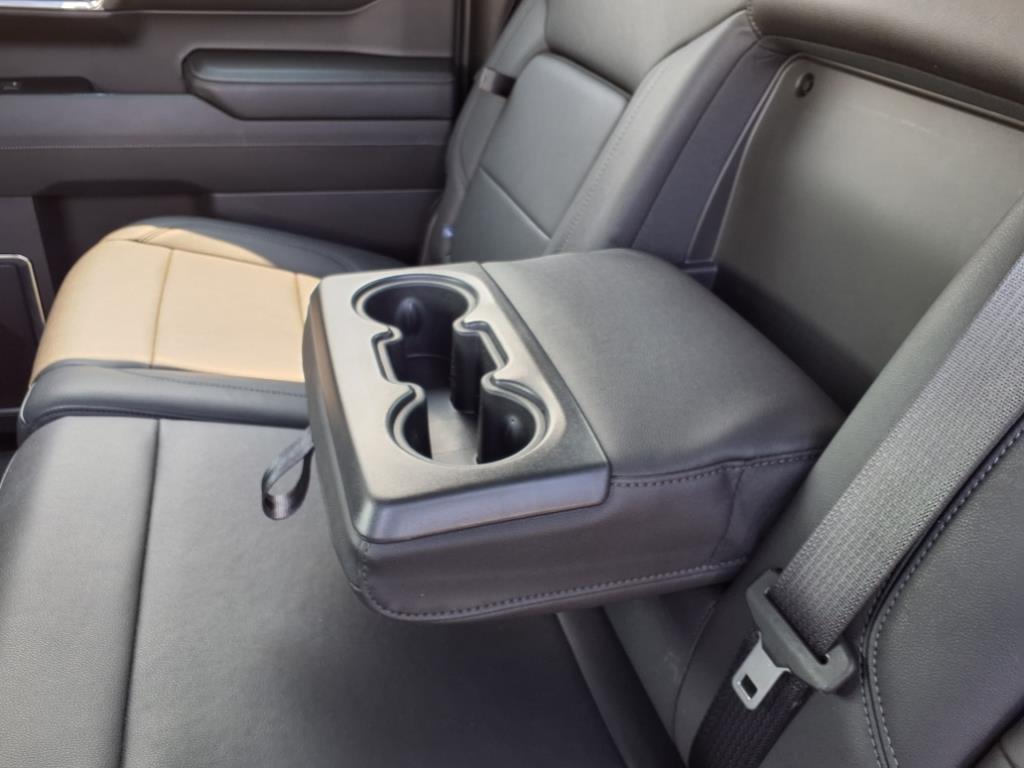 2024 Chevrolet Silverado 1500 RST photo 11