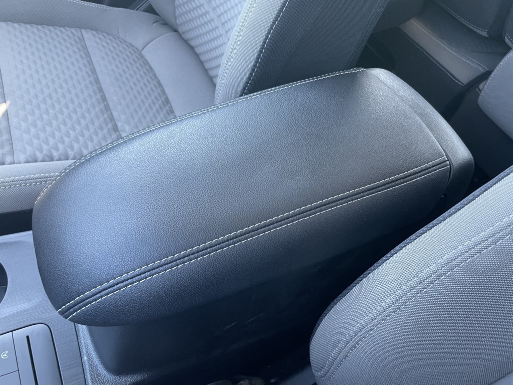 2022 Ford Escape SE photo 46
