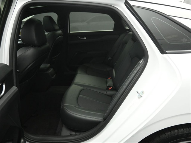 2023 KIA K5 - Image 22