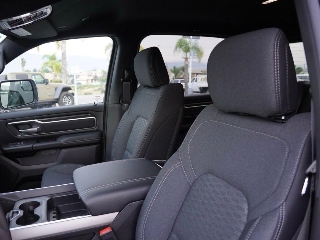 New 2026 Granite Crystal Metallic Clear-Coat Exterior Paint RAM Big Horn/Lone Star image 19