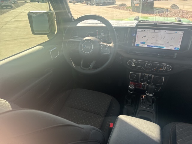 2025 Jeep Gladiator Mojave photo 14