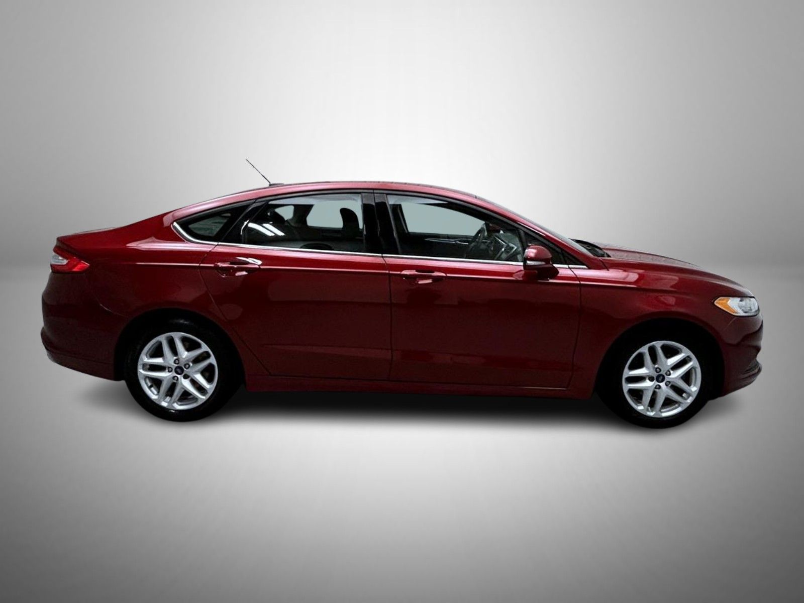 2016 Ford Fusion SE photo 4
