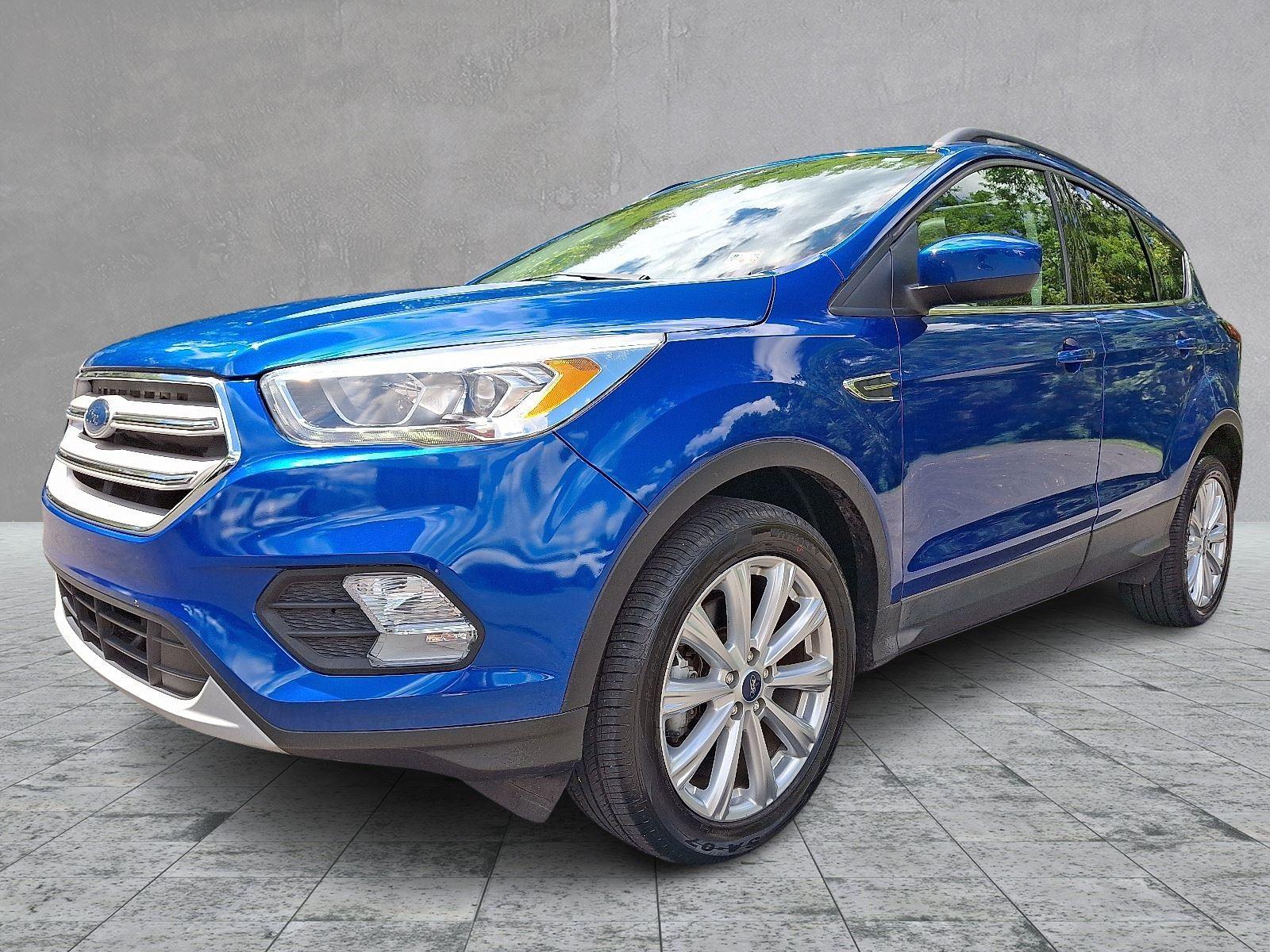 2019 Ford Escape SEL photo 3