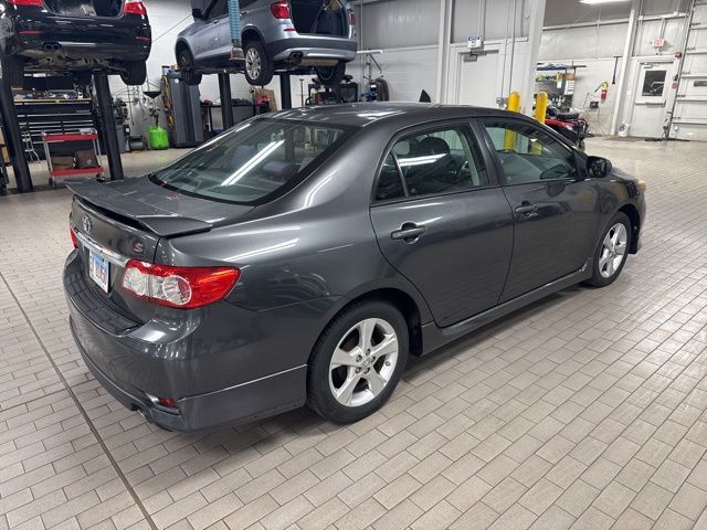 2011 Toyota Corolla S photo 4