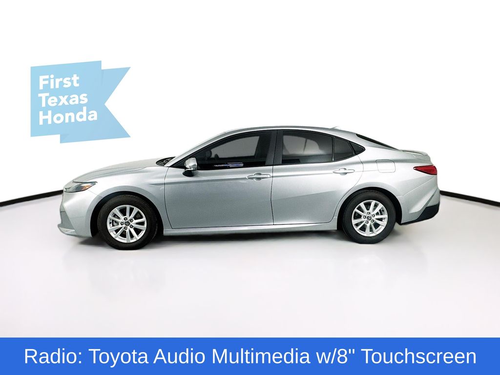 2025 Toyota Camry LE photo 4