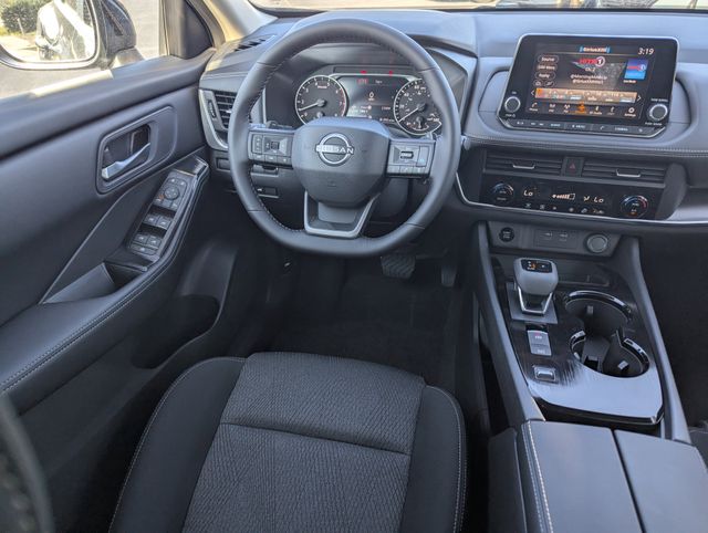 2026 Nissan Rogue SV photo 15