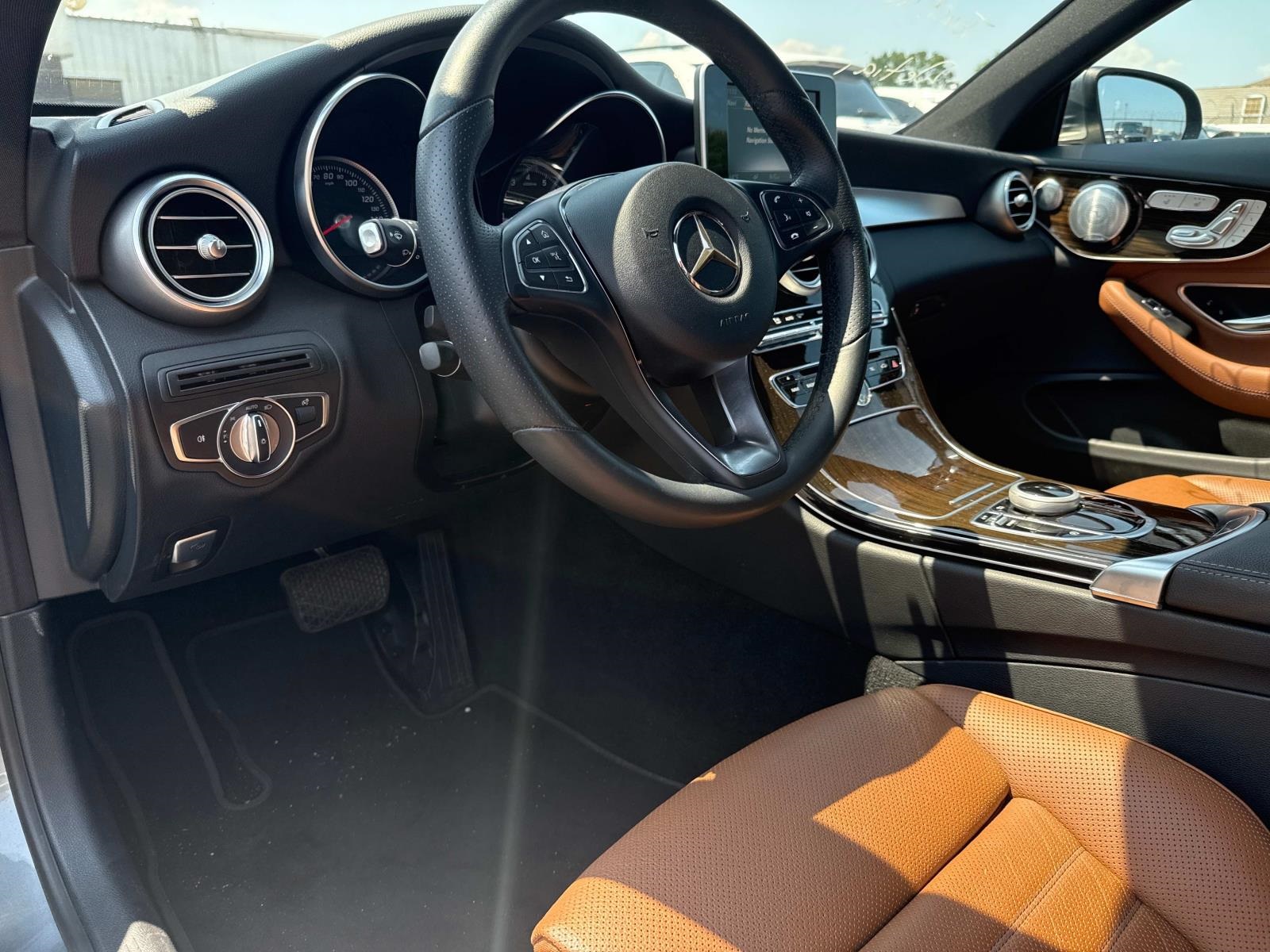 2018 Mercedes Benz C 300 photo 10