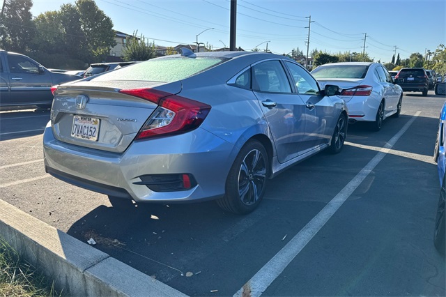 2016 Honda Civic Touring photo 2