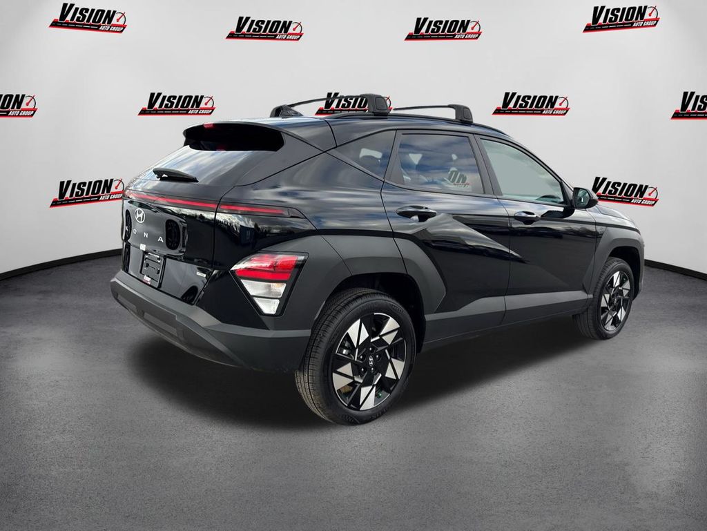 2025 Hyundai Kona SEL photo 3